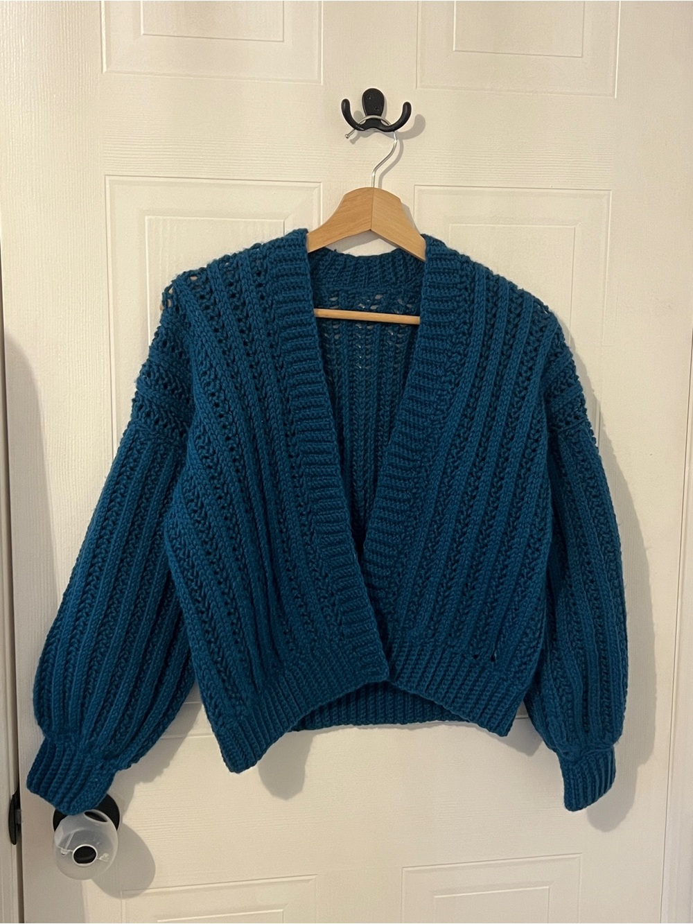 Chunky Teal Cable-Knit Women's Cardigan Sweater - Picture 6 of 6